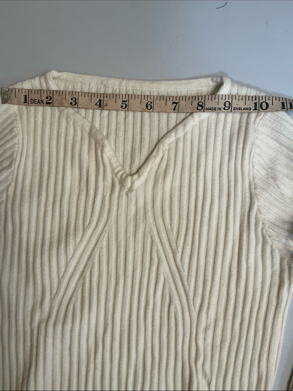 2250 - Cream Ribbed Knit V-Neck Long Sleeve Sweater Top | Fitted Minimalist Neut - Picture 6 of 7
